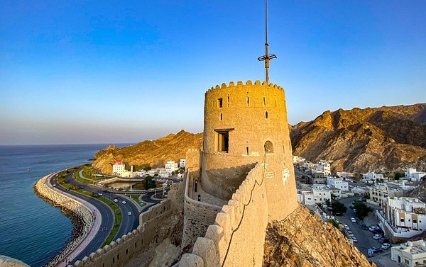 UAE to Muscat via Nizwa Tour